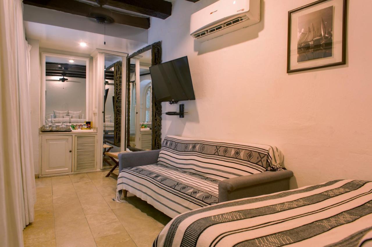 Leones De Alba Boutique Cartagène