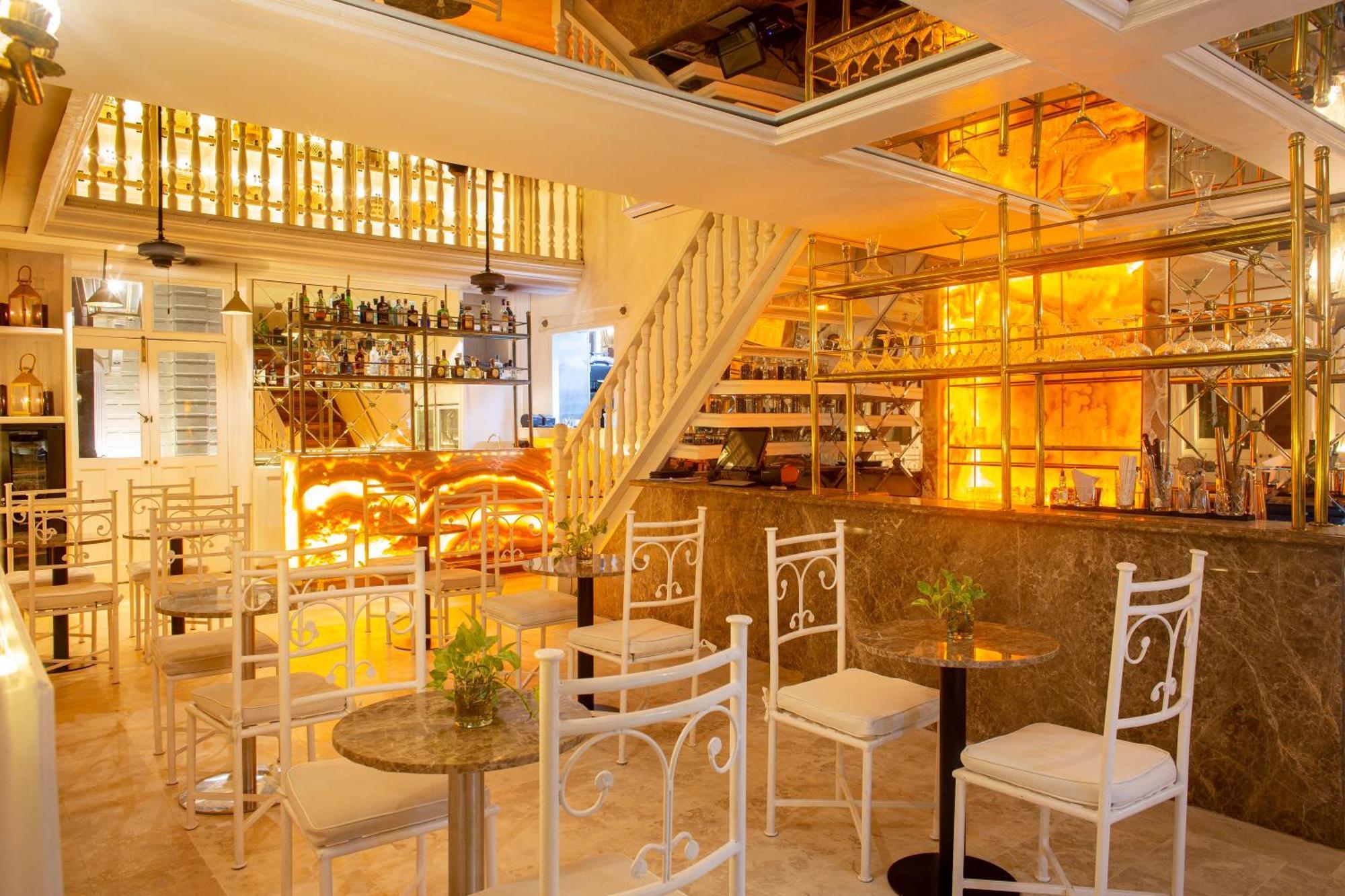 Leones De Alba Boutique Cartagène